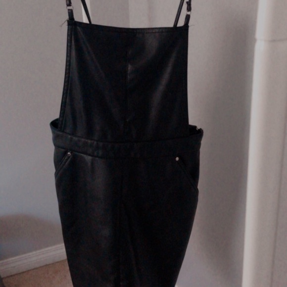H&M black overall dress - Picture 3 of 8